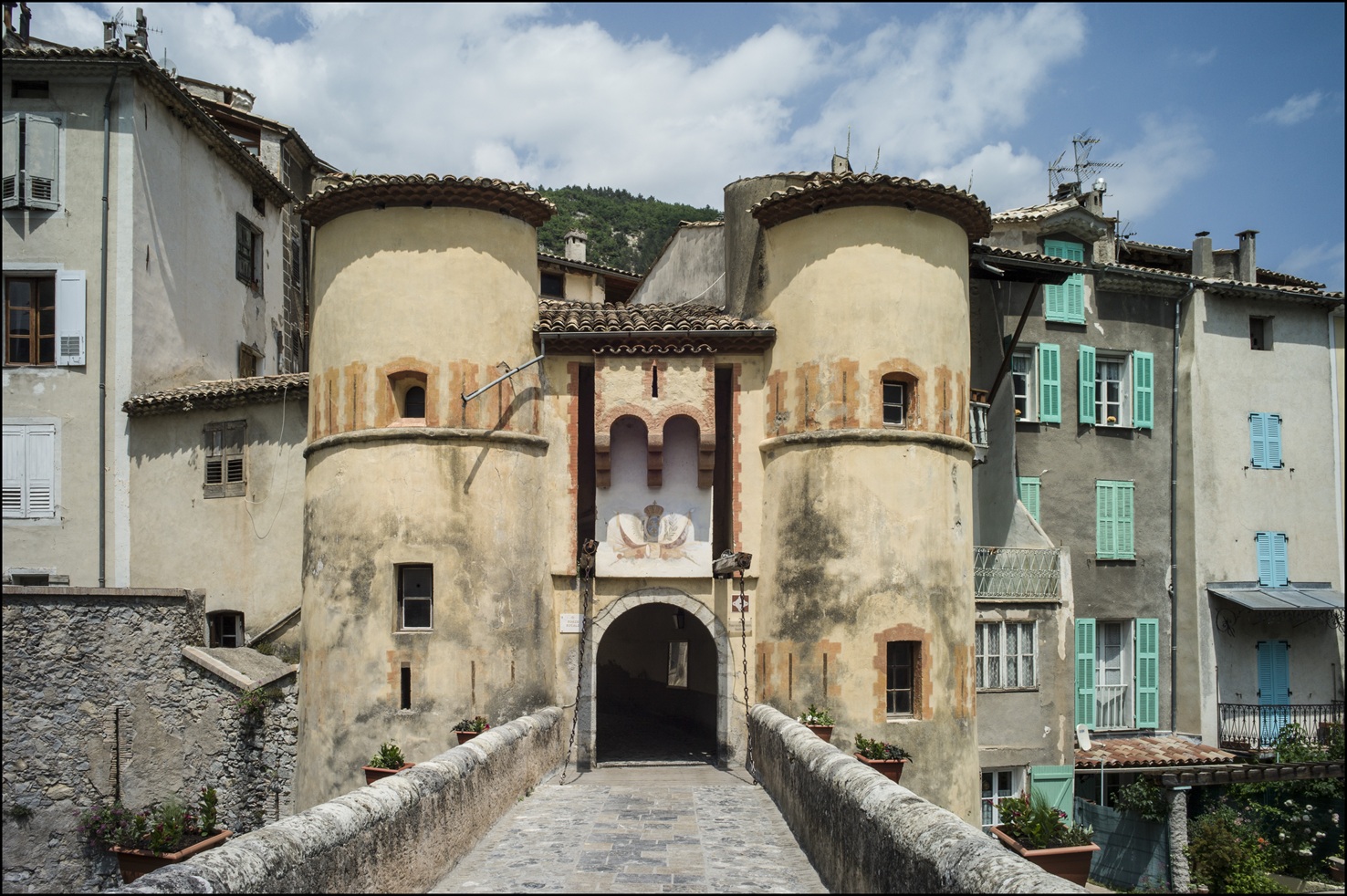 Image du Pont levis Porte Royale de la ville d'Entrevaux